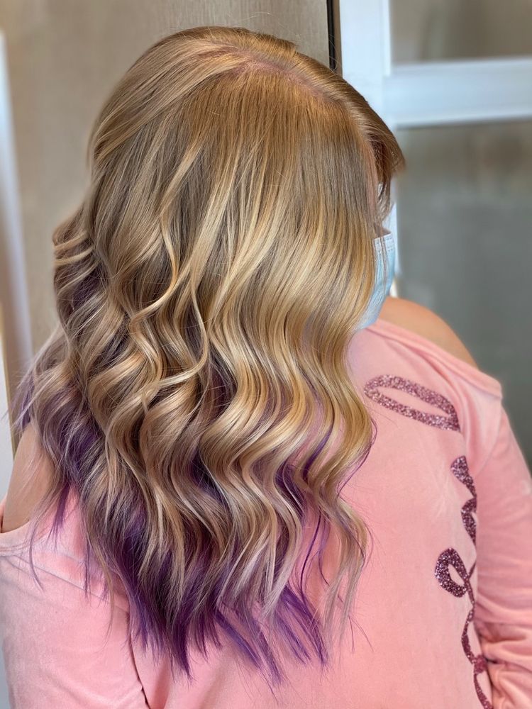 Blonde with violet