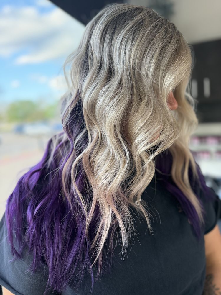 Icy blonde + violet